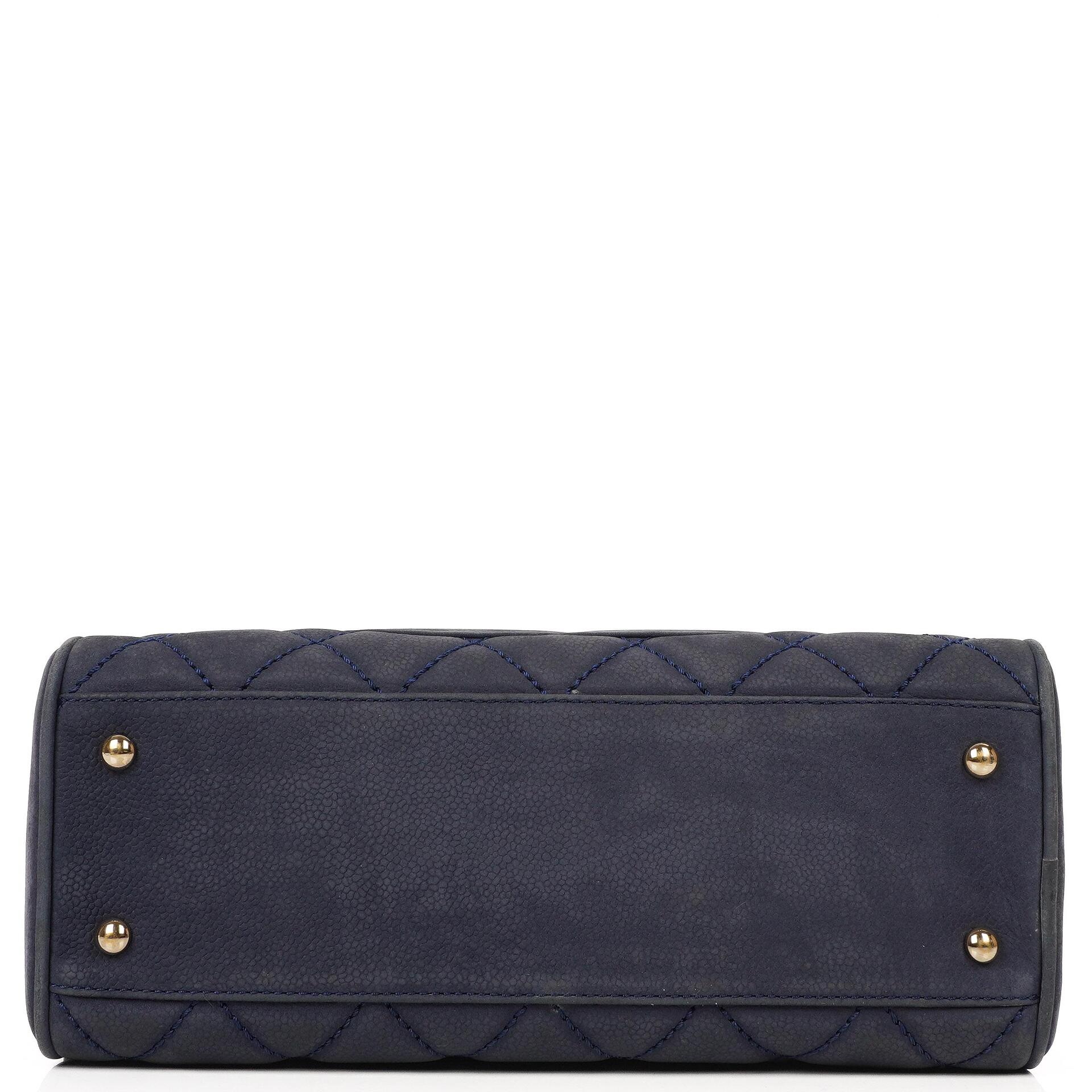Chanel Timeless CC Mittelgroße Bowling Tasche Marineblau Gestepptes Kaviarleder Goldfarbene Beschläge 2004-2005