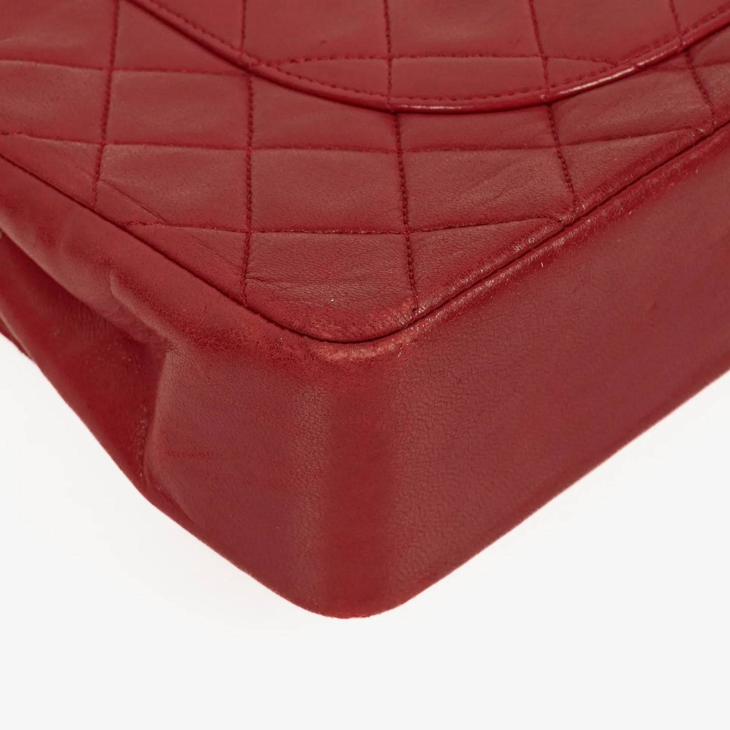 Chanel Timeless Classic Double Flap Bag aus rotem gestepptem Lammleder mit 24K vergoldeter Hardware