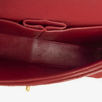Chanel Timeless Classic Double Flap Bag aus rotem gestepptem Lammleder mit 24K vergoldeter Hardware