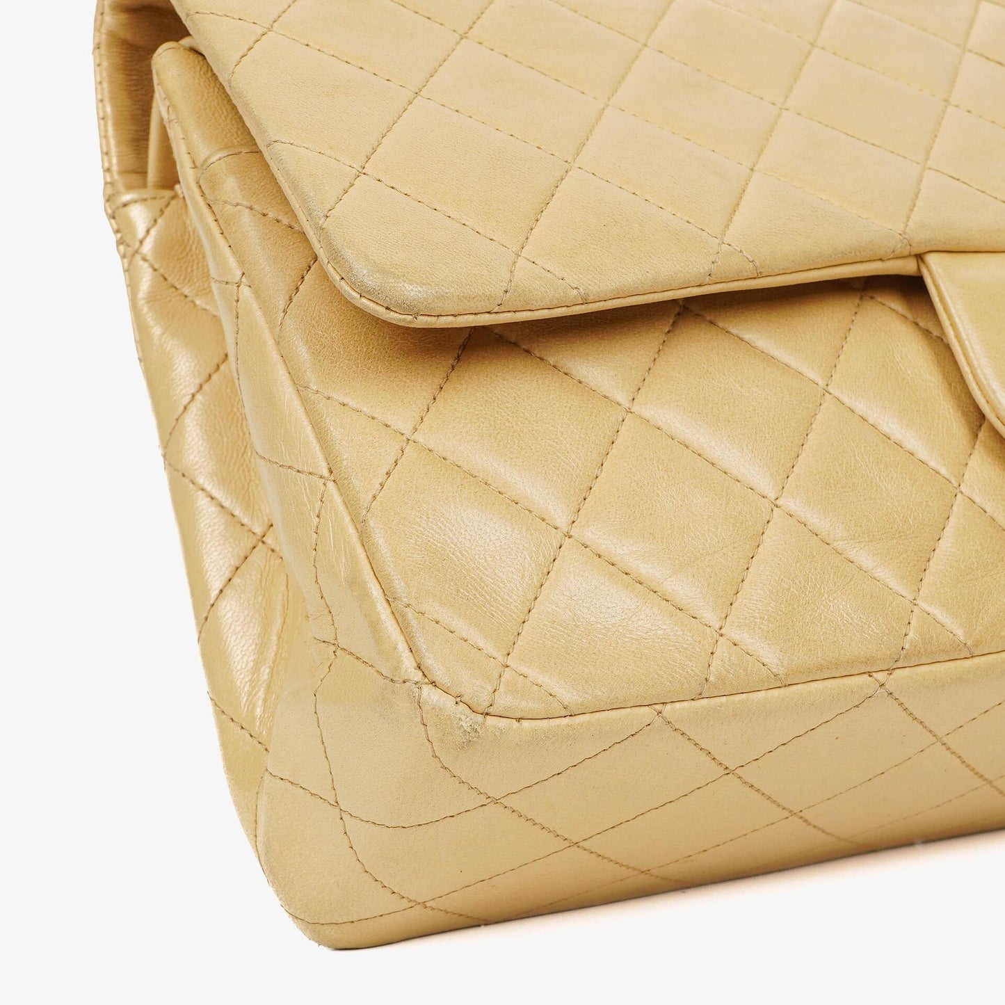 Chanel Timeless Classic Medium Double Flap Tasche aus beigem gestepptem Lammleder mit 24K-vergoldeter Hardware