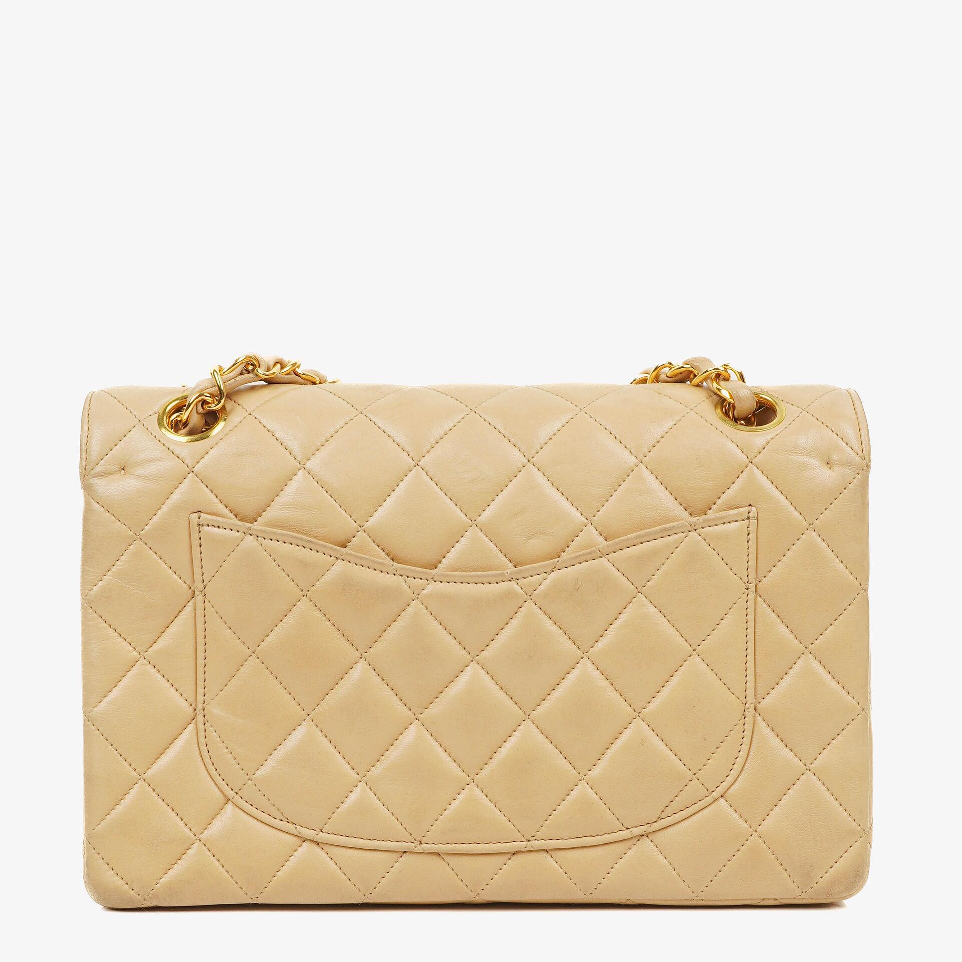 Chanel Timeless Classic Kleine Double Flap Tasche in Beige Stepp-Lammleder und 24K Vergoldeter Hardware