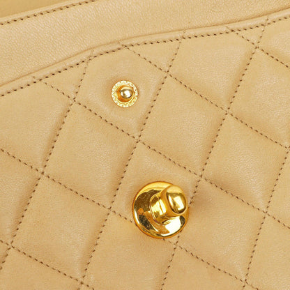 Chanel Timeless Classic Kleine Double Flap Tasche in Beige Stepp-Lammleder und 24K Vergoldeter Hardware