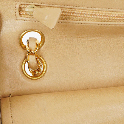 Chanel Timeless Classic Kleine Double Flap Tasche in Beige Stepp-Lammleder und 24K Vergoldeter Hardware