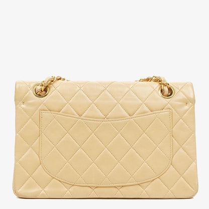 Chanel Timeless Classic Small Double Flap Tasche aus beigem gestepptem Lammleder mit 24K vergoldeten Beschlägen