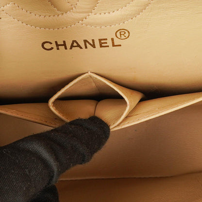 Chanel Timeless Classic Small Double Flap Tasche aus beigem gestepptem Lammleder mit 24K vergoldeten Beschlägen
