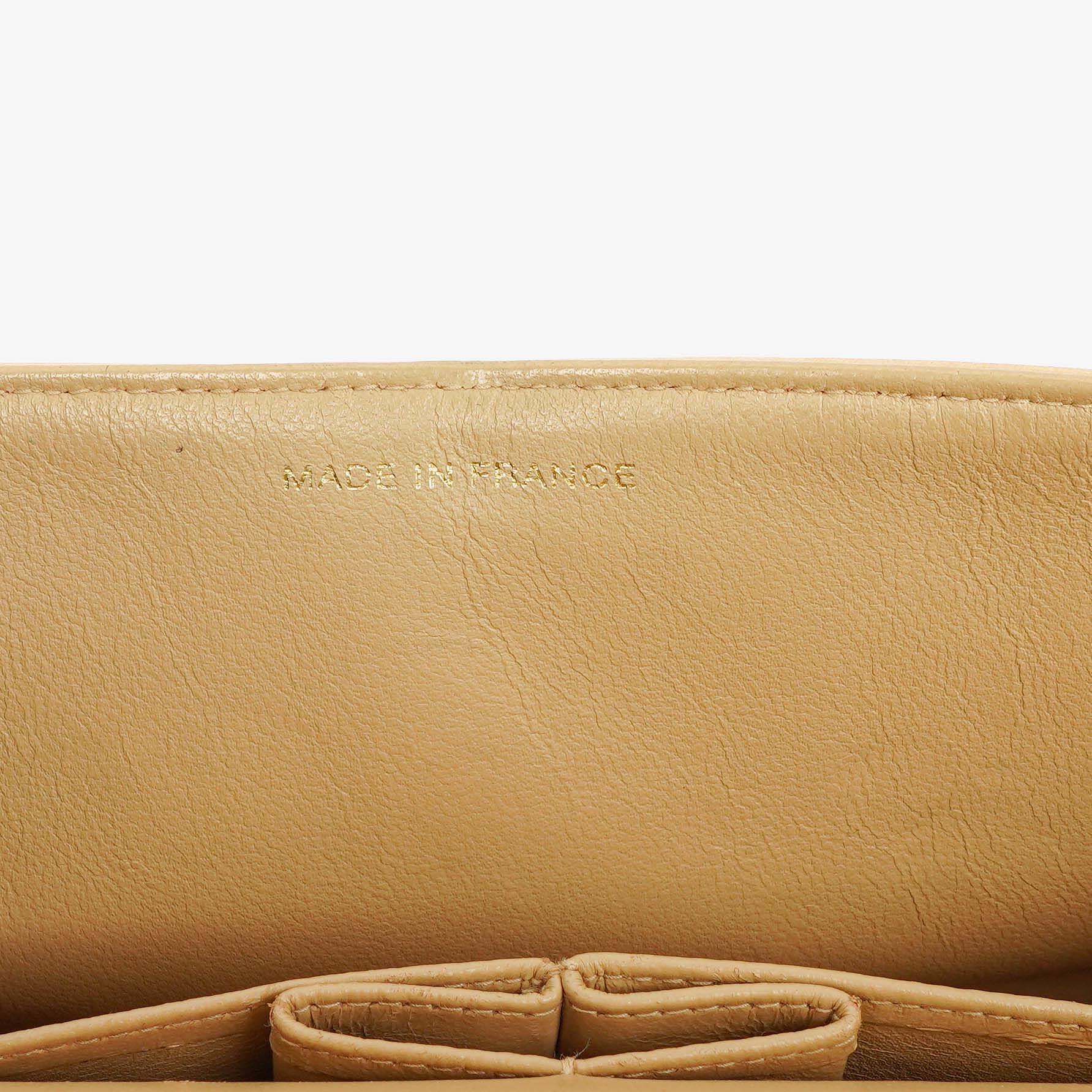 Chanel Timeless Classic Small Double Flap Tasche aus beigem gestepptem Lammleder mit 24K vergoldeten Beschlägen