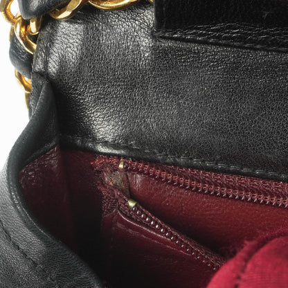 Chanel Zeitlose Klassische Kleine Flap Tasche in Schwarz Gepolstertes Lammleder und 24K Vergoldete Beschläge