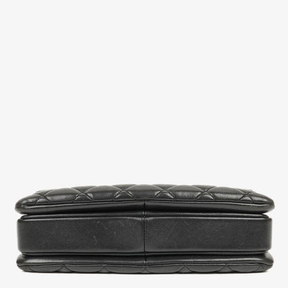 Chanel Trendy CC Large Klappentasche aus schwarzem gestepptem Lammleder mit doppelten Henkeln