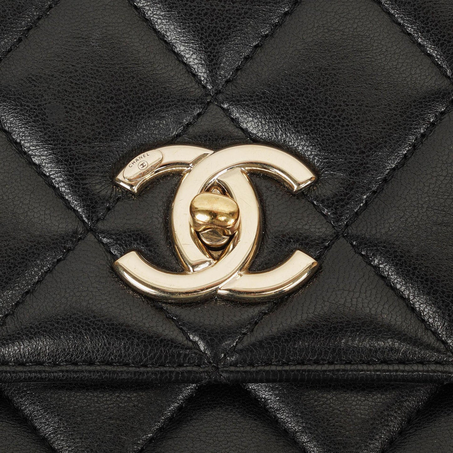 Chanel Trendy CC Large Klappentasche aus schwarzem gestepptem Lammleder mit doppelten Henkeln