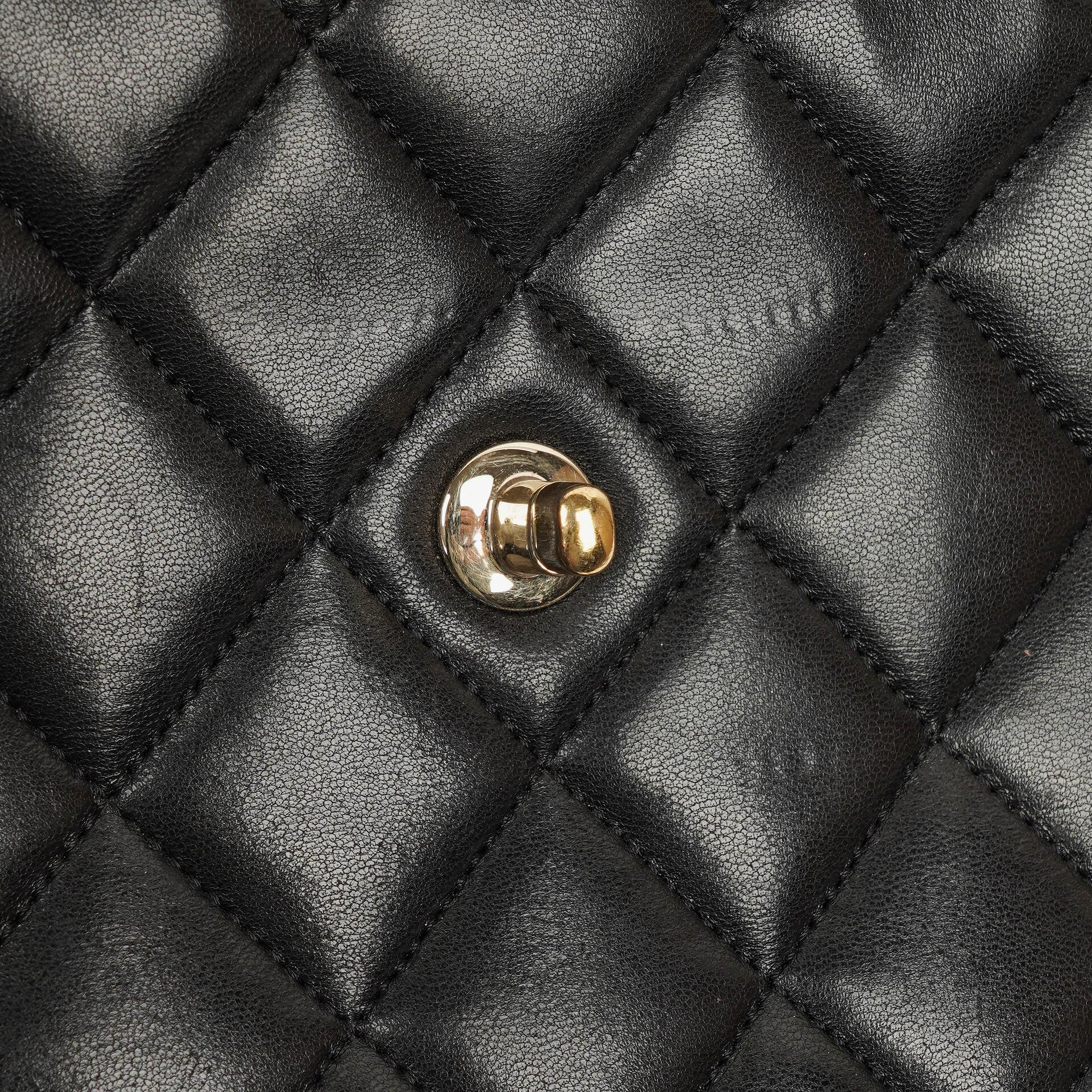 Chanel Trendy CC Large Klappentasche aus schwarzem gestepptem Lammleder mit doppelten Henkeln