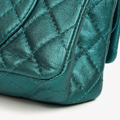 Chanel 2.55 Reissue 225 Double Flap Bag in Türkis Metallic