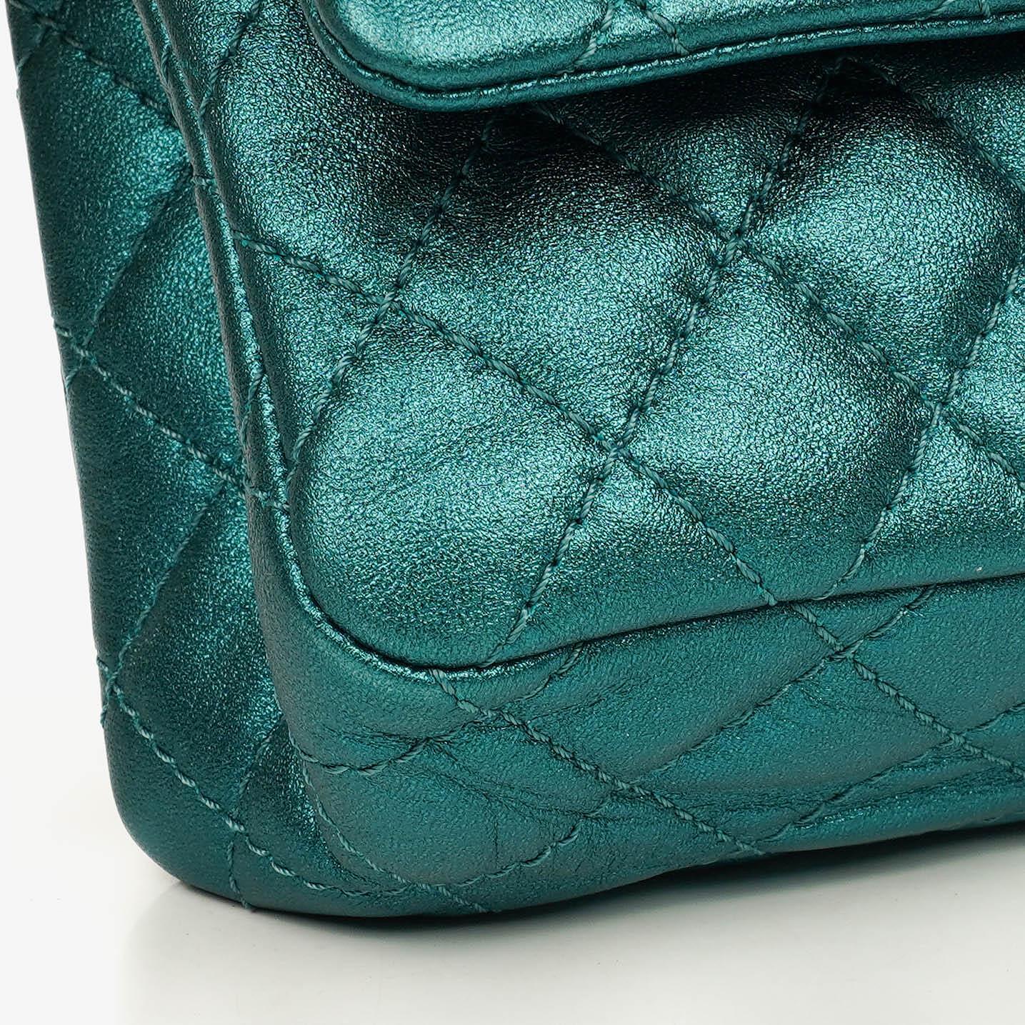 Chanel 2.55 Reissue 225 Double Flap Bag in Türkis Metallic