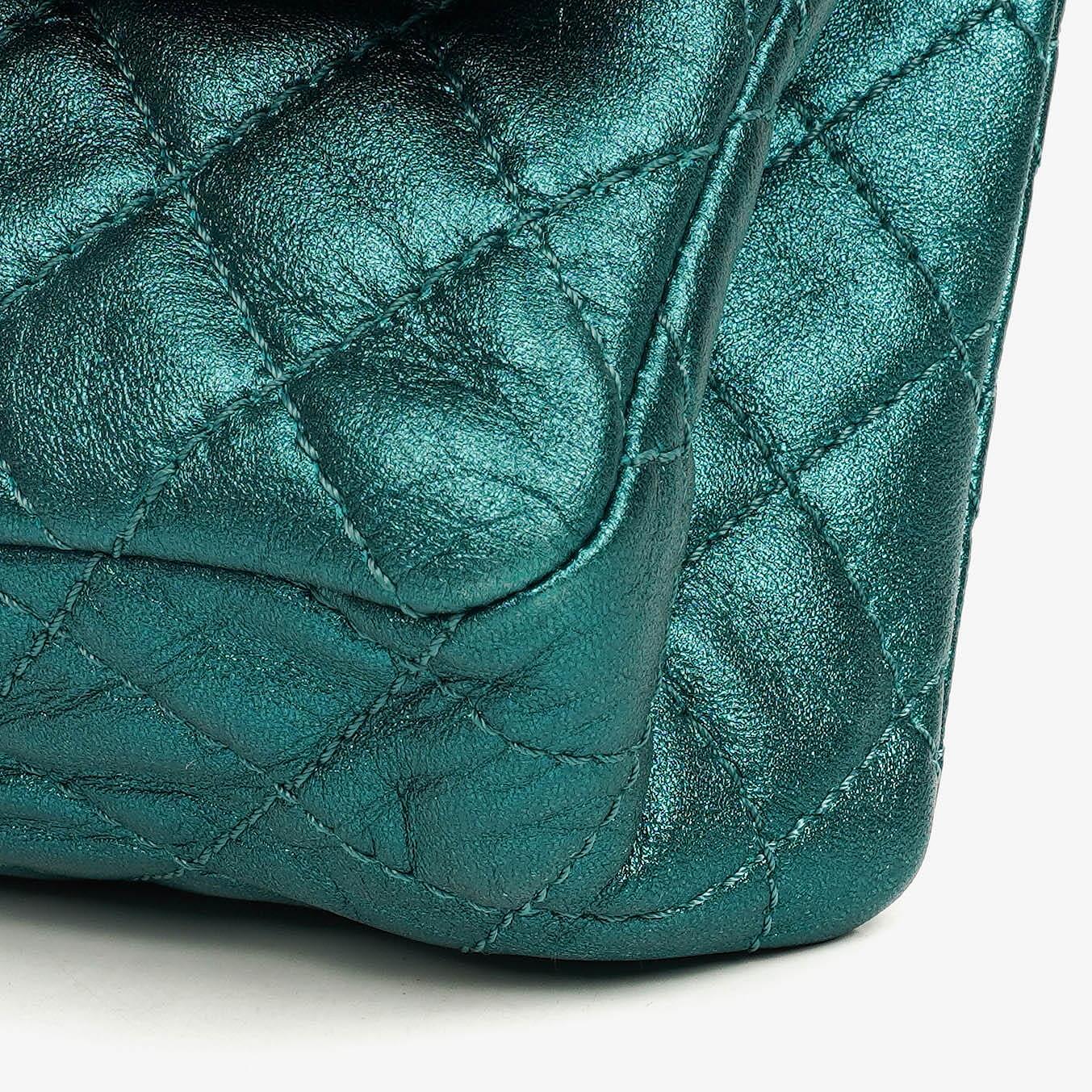 Chanel 2.55 Reissue 225 Double Flap Bag in Türkis Metallic