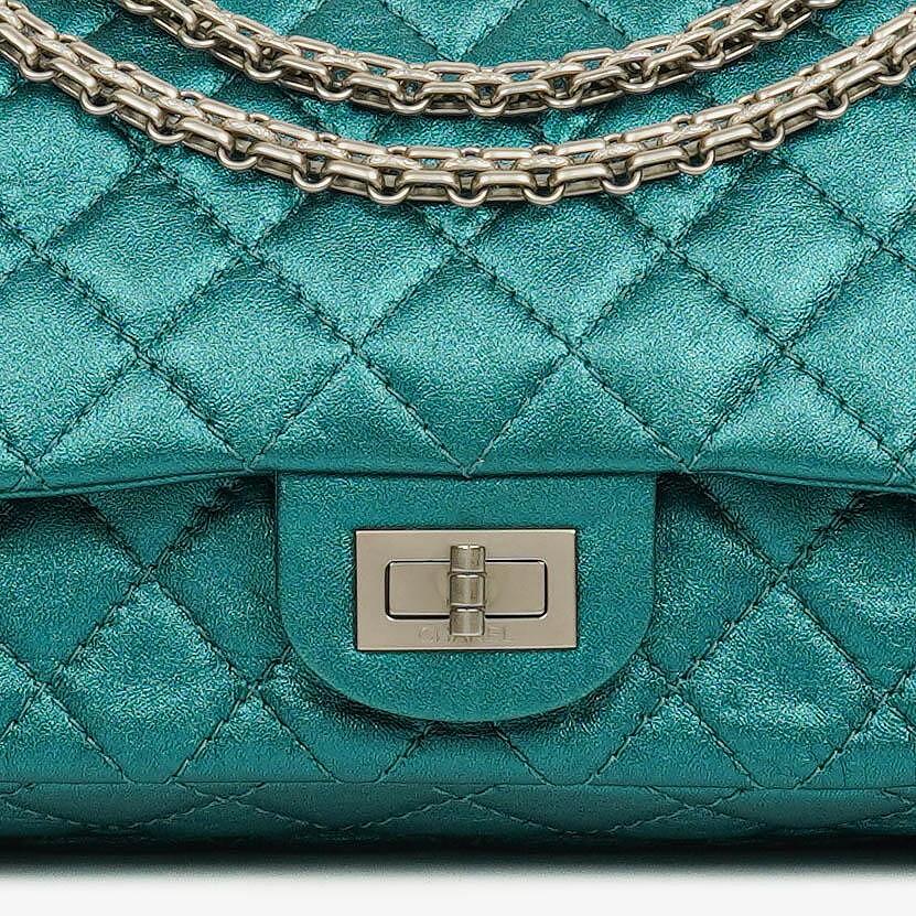 Chanel 2.55 Reissue 225 Double Flap Bag in Türkis Metallic
