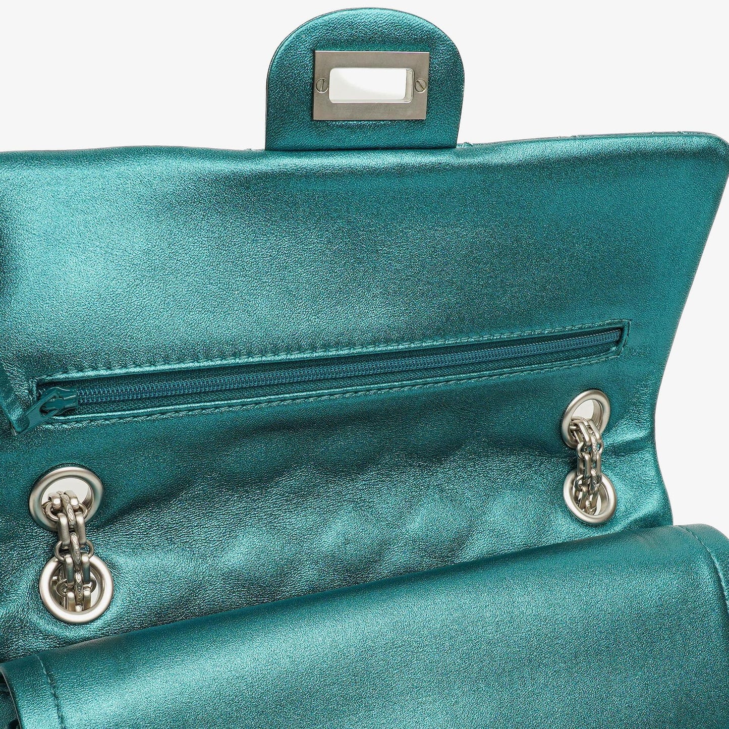Chanel 2.55 Reissue 225 Double Flap Bag in Türkis Metallic