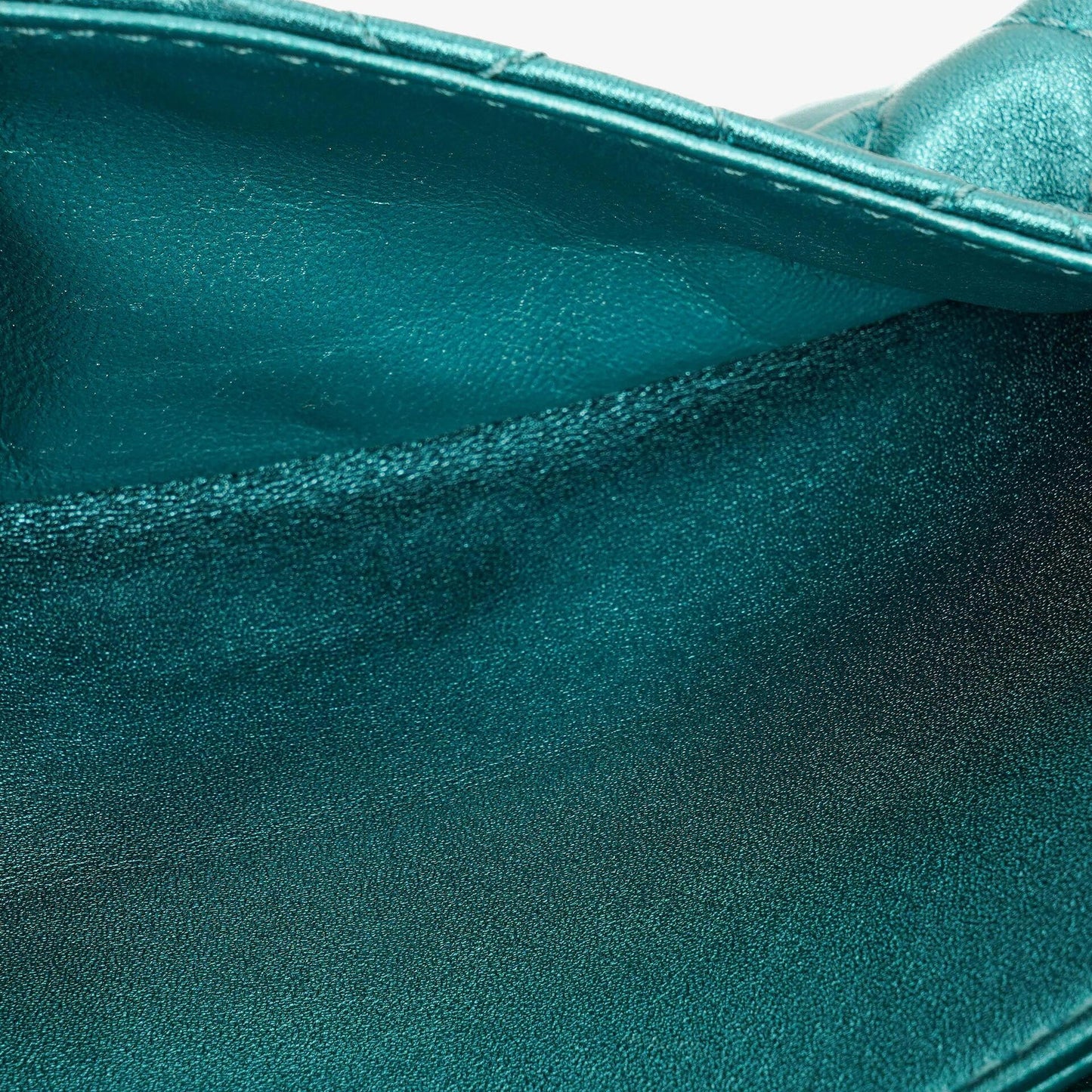 Chanel 2.55 Reissue 225 Double Flap Bag in Türkis Metallic
