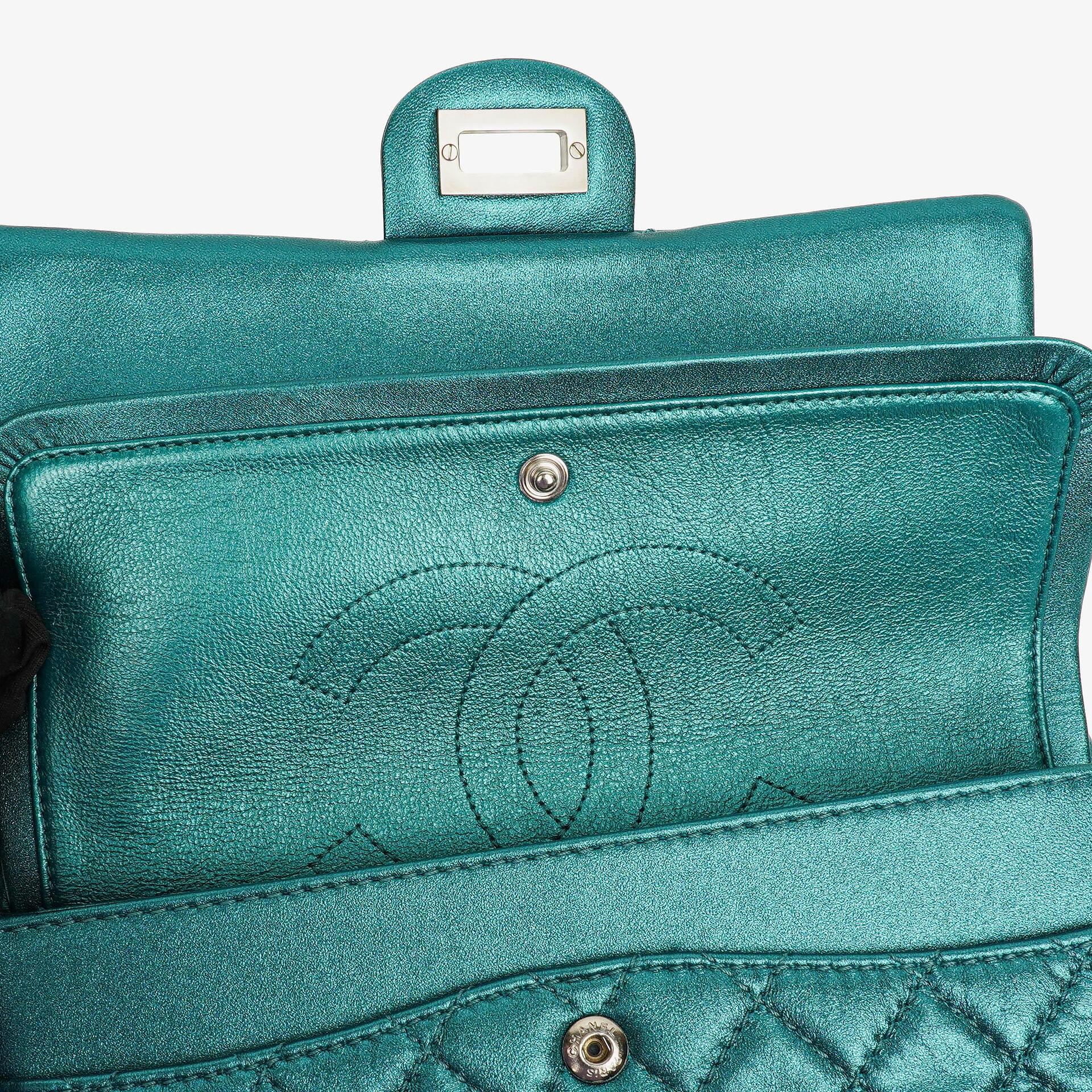 Chanel 2.55 Reissue 225 Double Flap Bag in Türkis Metallic