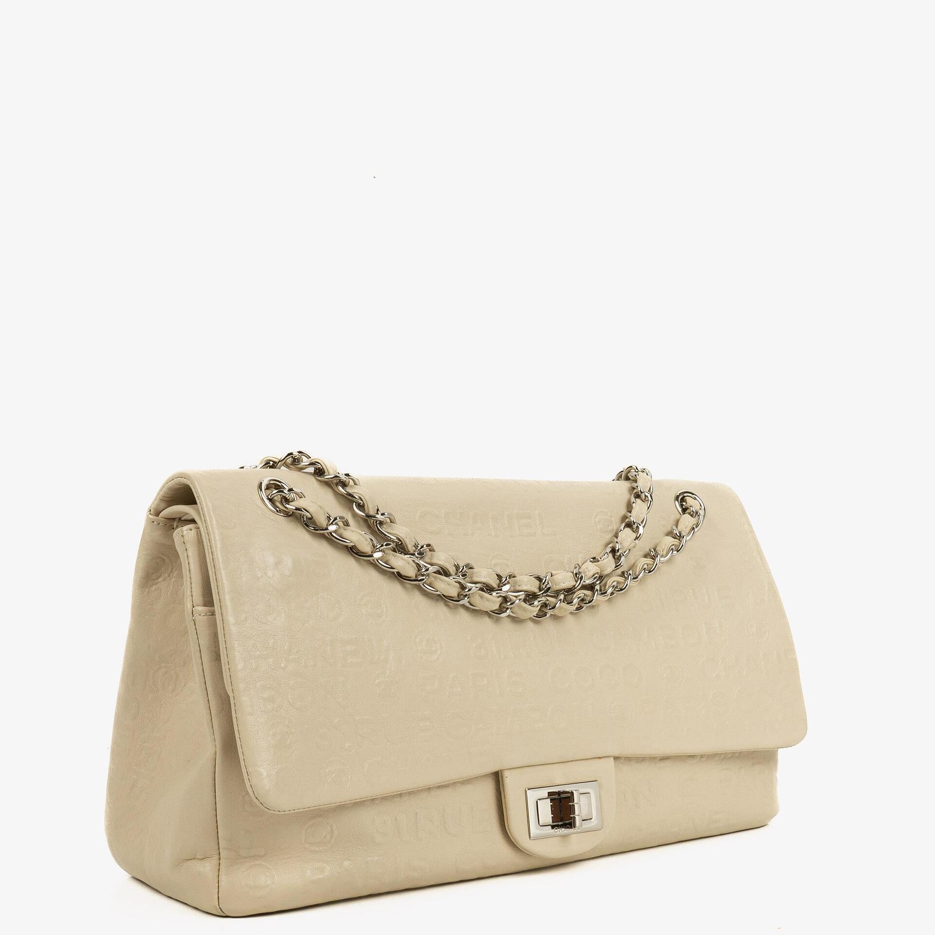 Chanel Unlimited Rue Cambon 2.55 Reissue 228 Flap Tasche aus neutralem Kalbsleder