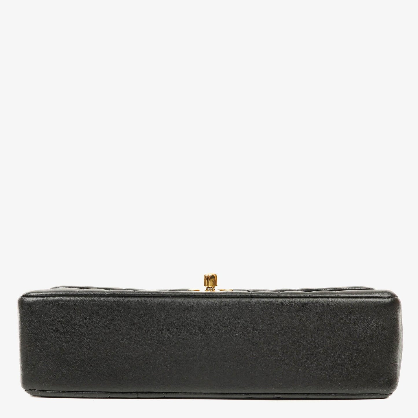 Chanel Vertical Medium Flap Bag aus schwarzem gestepptem Lammleder mit 24K vergoldeten Beschlägen