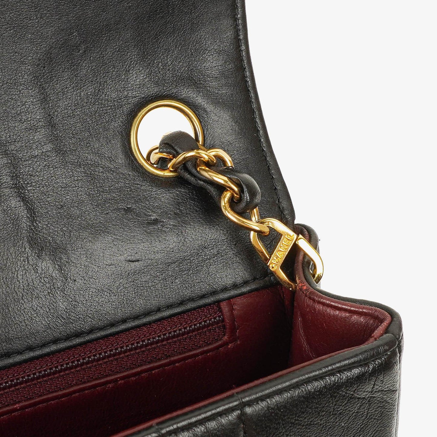 Chanel Vertical Medium Flap Bag aus schwarzem gestepptem Lammleder mit 24K vergoldeten Beschlägen