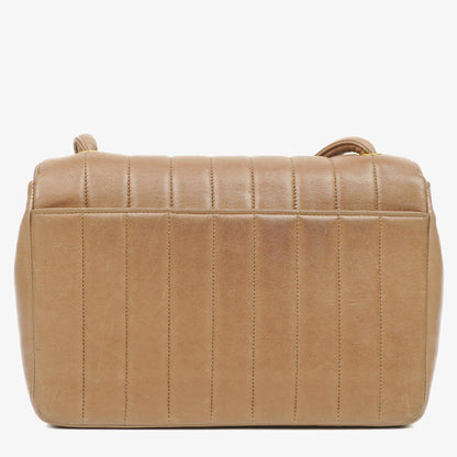 Chanel Diana Single Flap Tasche aus vertikal gestepptem Lammleder mit 24K vergoldeter Hardware