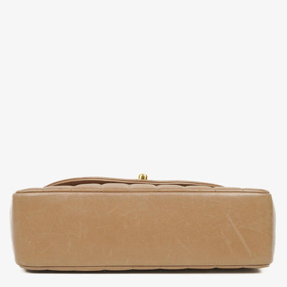 Chanel Diana Single Flap Tasche aus vertikal gestepptem Lammleder mit 24K vergoldeter Hardware