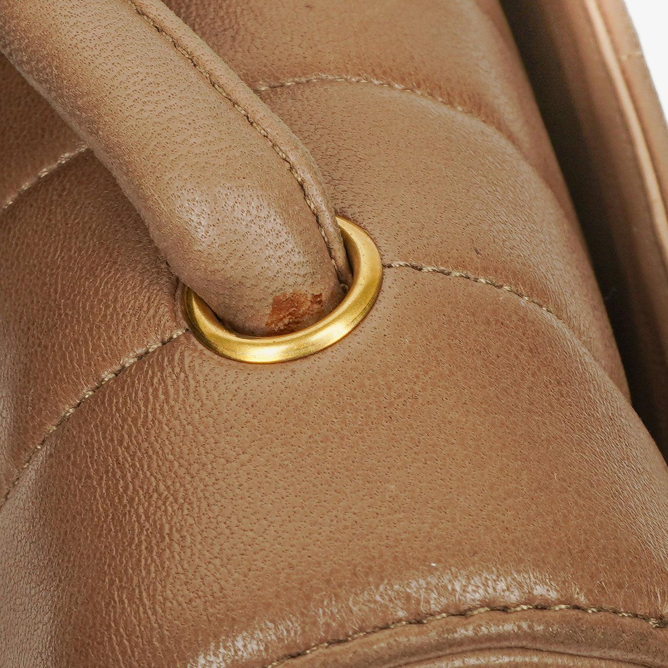 Chanel Diana Single Flap Tasche aus vertikal gestepptem Lammleder mit 24K vergoldeter Hardware