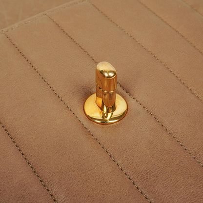 Chanel Diana Single Flap Tasche aus vertikal gestepptem Lammleder mit 24K vergoldeter Hardware