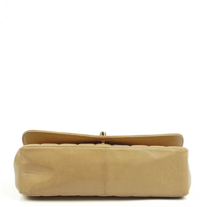 Chanel Vintage Flap Bag aus beige Lammleder mit vertikaler Steppung
