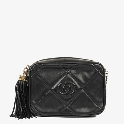 Chanel Vintage Camera Tasche mit Quaste CC aus schwarzem gestepptem Leder