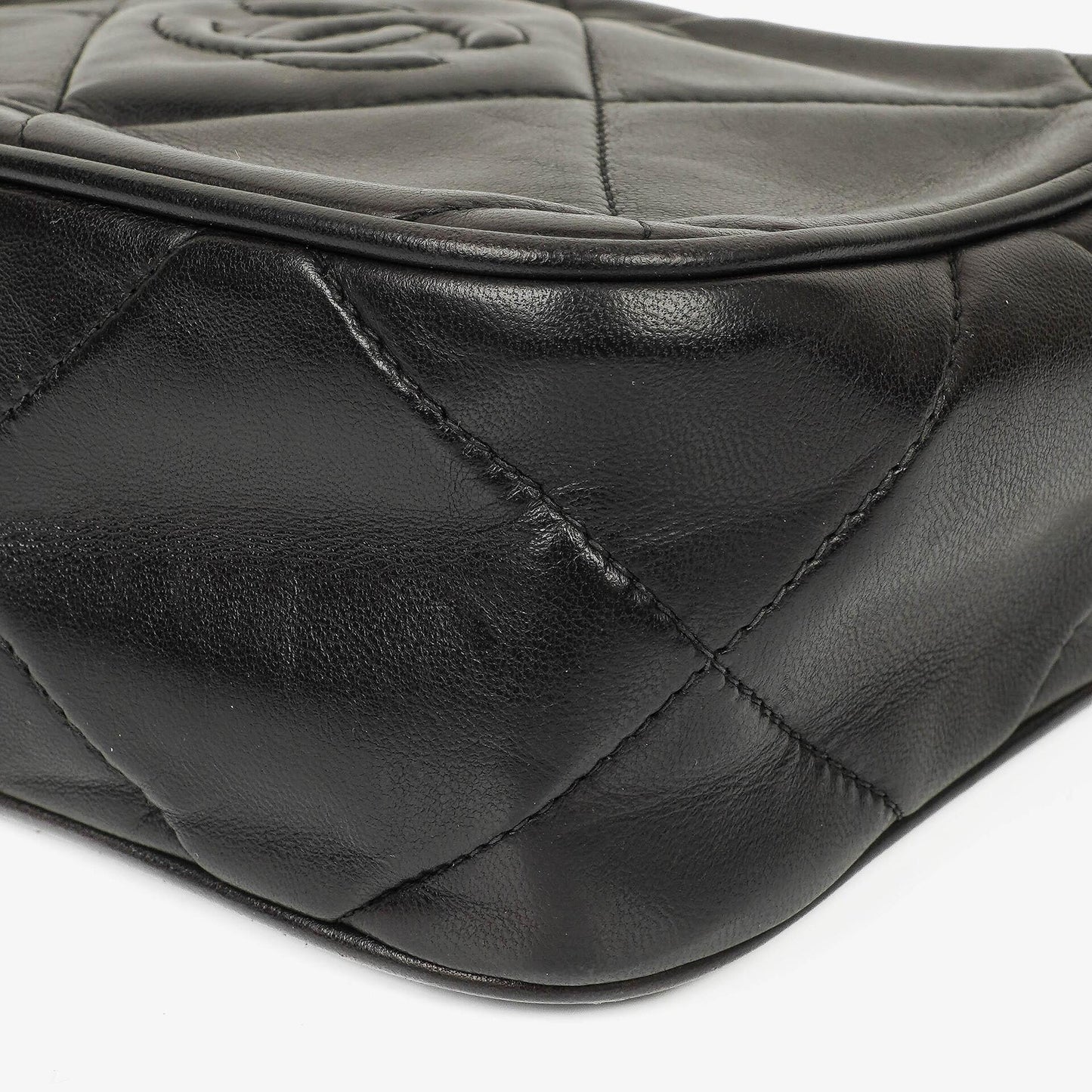 Chanel Vintage Camera Tasche mit Quaste CC aus schwarzem gestepptem Leder