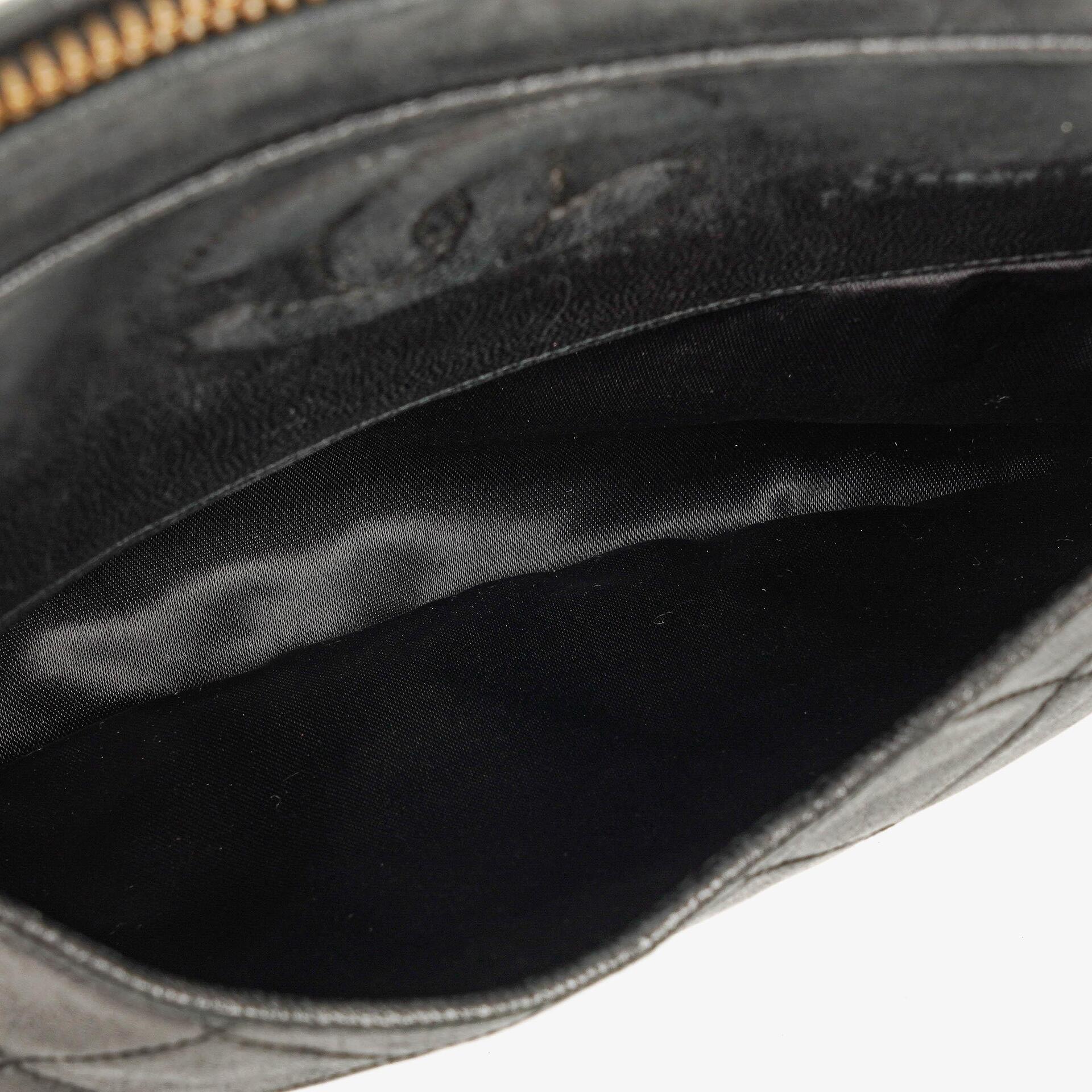 Chanel Vintage Camera Bag mit Quaste und CC-Fronttasche aus schwarzem gestepptem Lammleder