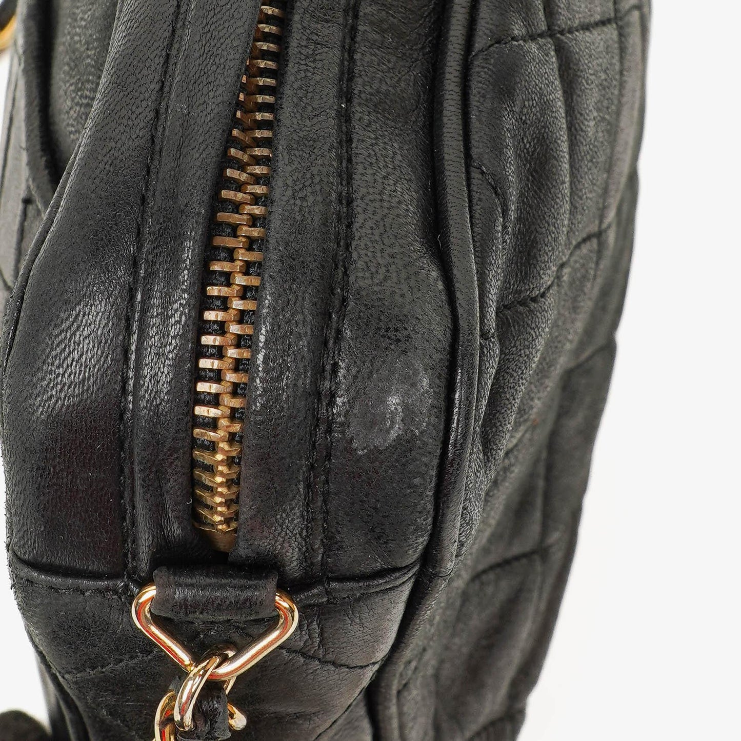Chanel Vintage Camera Bag mit Quaste und CC-Fronttasche aus schwarzem gestepptem Lammleder
