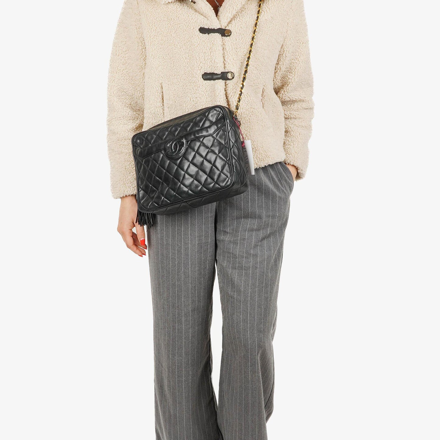 Chanel Vintage Camera Tassel Bag mit CC Front Pocket aus schwarzem gestepptem Lammleder