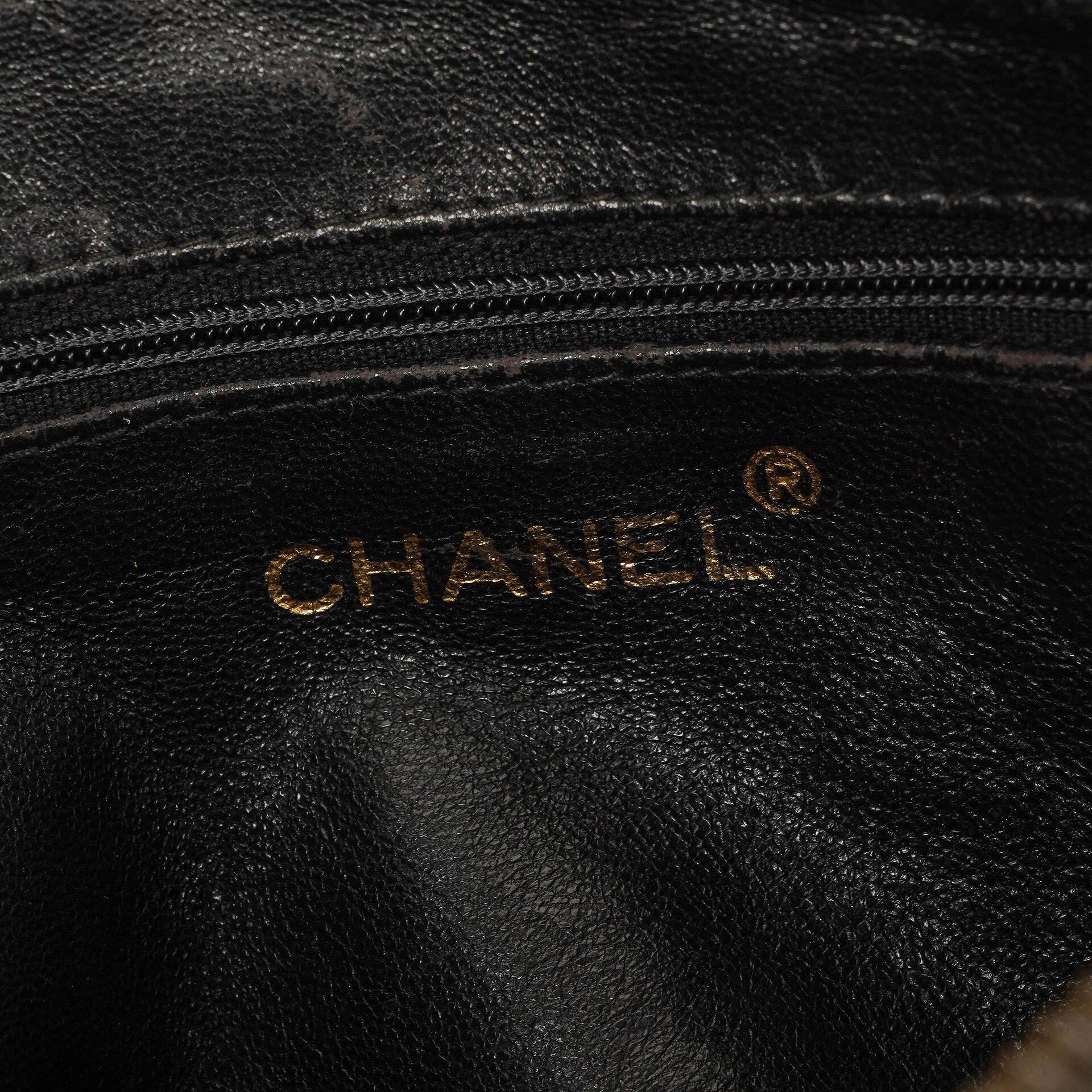 Chanel Vintage Kamera Quaste Tasche CC Front Pocket Schwarze Gequiltete Lammleder