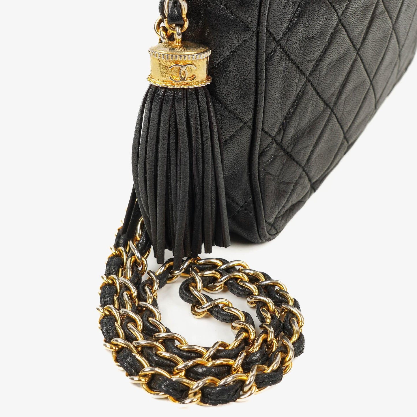 Chanel Vintage Camera Tasche aus schwarzem gestepptem Lammleder mit Quaste