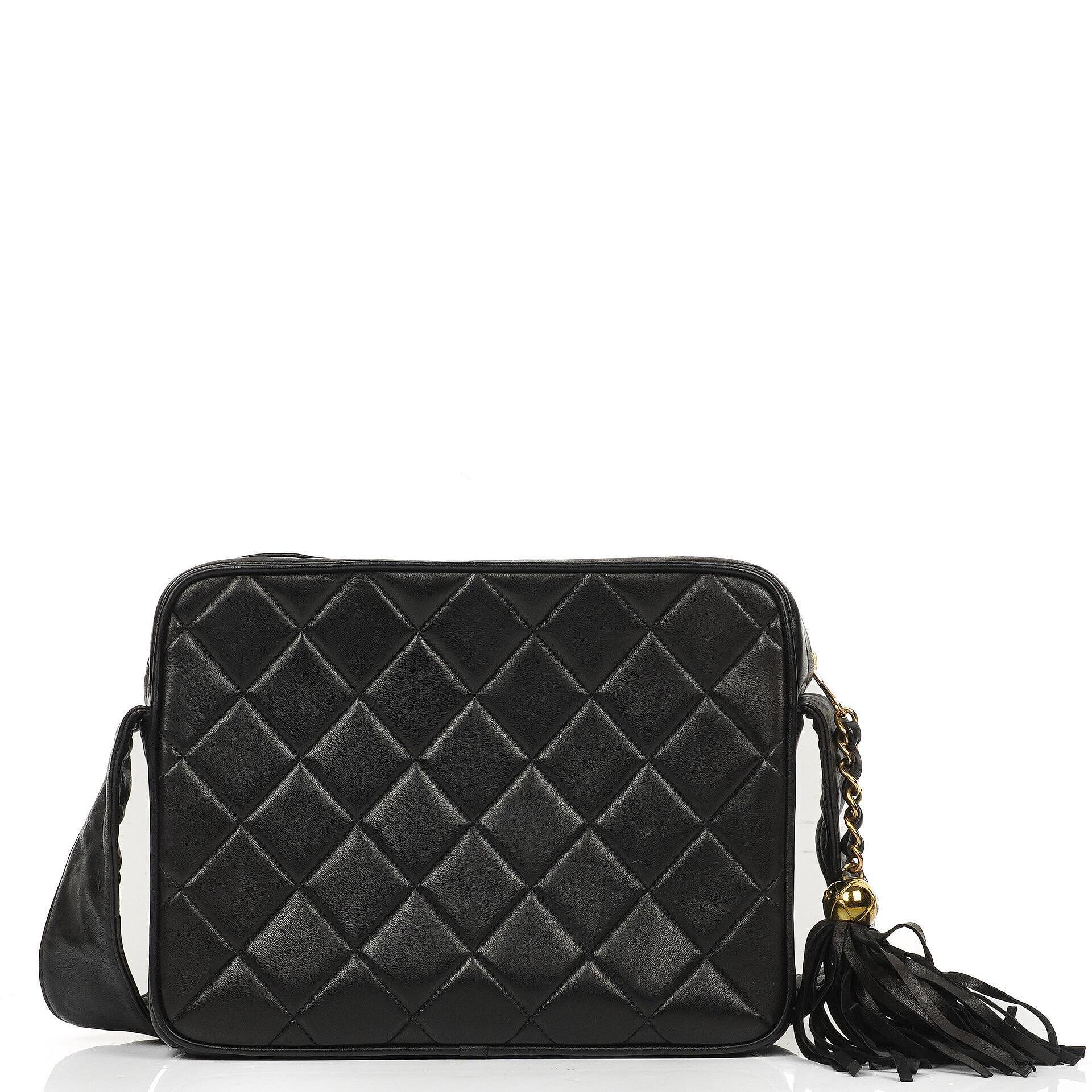 Chanel Vintage Camera Tassel CC Flap Pocket Tasche aus schwarzem gestepptem Lammleder mit Goldbeschlägen