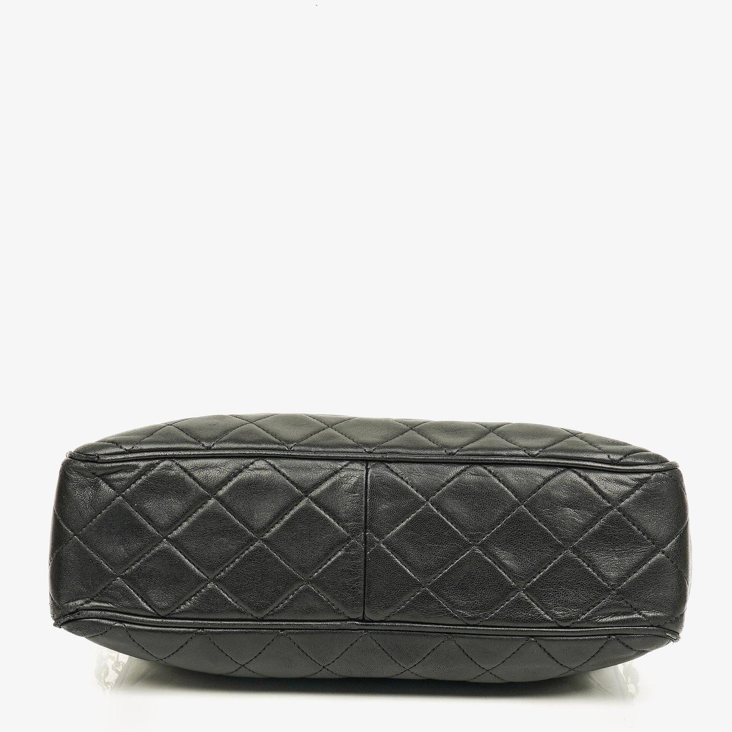 Chanel Vintage CC Camera Tasche aus schwarzem gestepptem Lammleder mit Quaste
