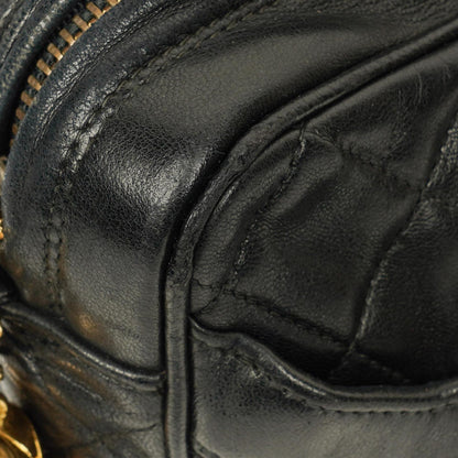 Chanel Vintage CC Camera Tasche aus schwarzem gestepptem Lammleder mit Quaste