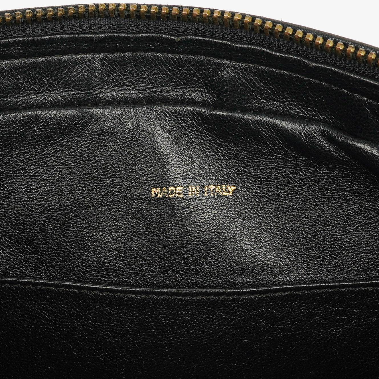 Chanel Vintage CC Camera Tasche aus schwarzem gestepptem Lammleder mit Quaste