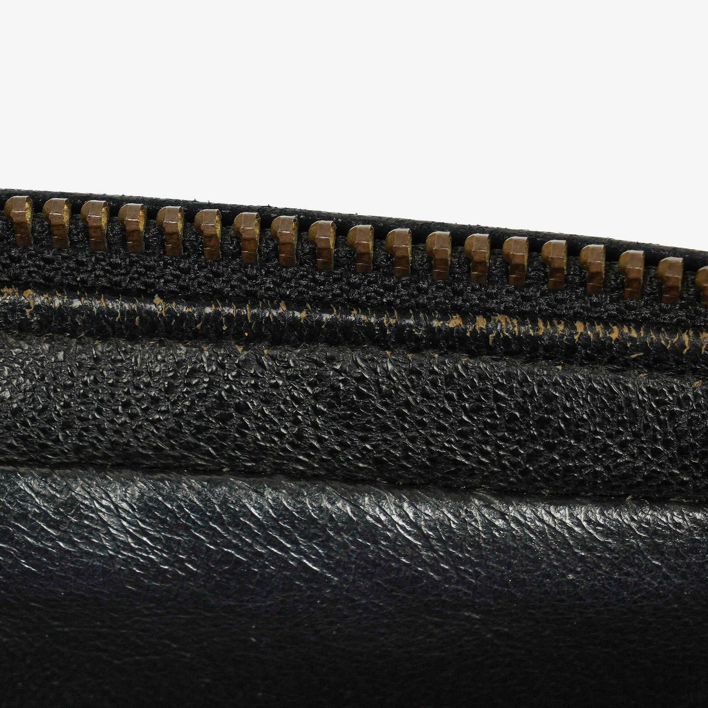 Chanel Vintage CC Camera Bag aus schwarzem gestepptem Lammleder mit Quaste