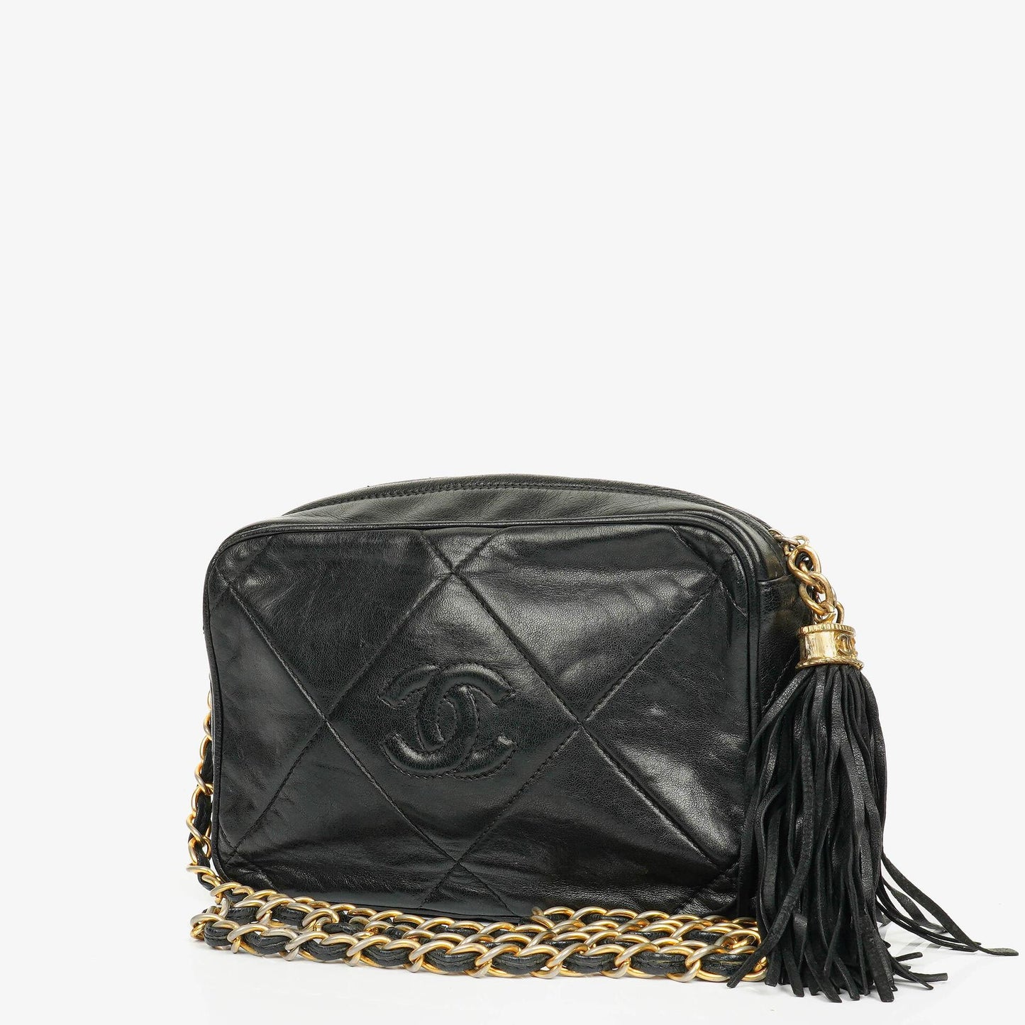 Chanel Vintage CC Camera Bag aus schwarzem gestepptem Lammleder mit Quaste