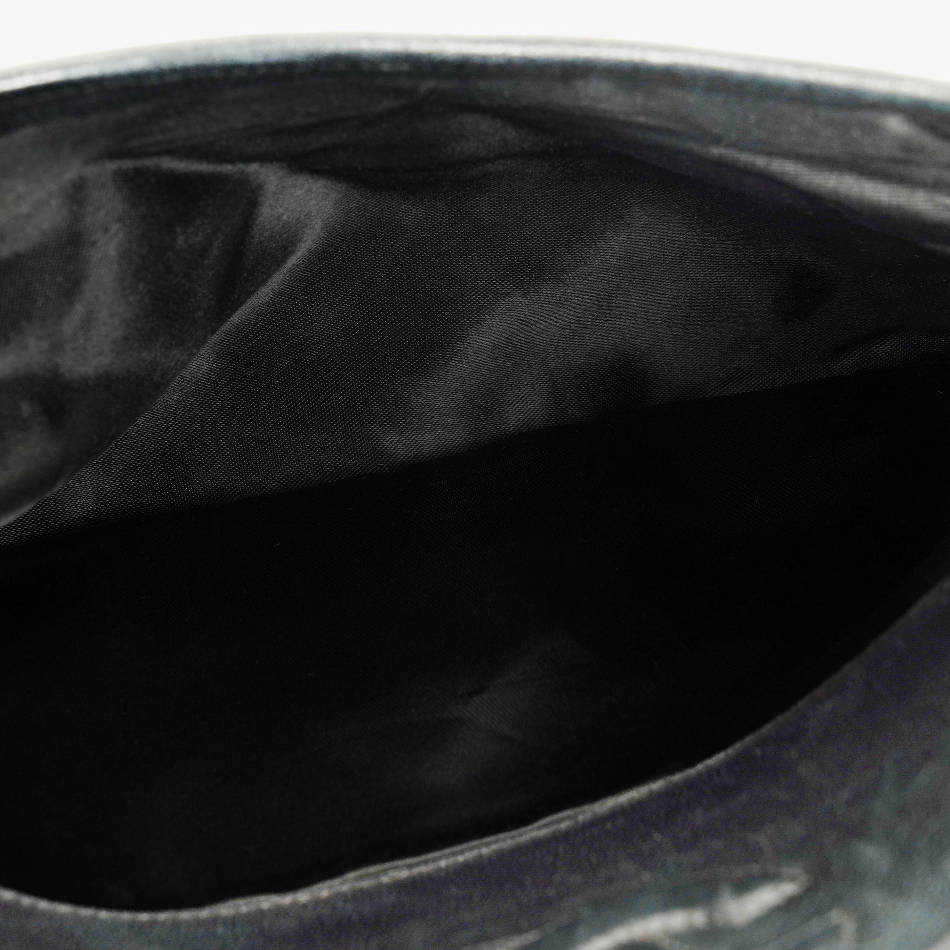 Chanel Vintage CC Camera Tasche aus schwarzem gestepptem Lammleder mit Quaste