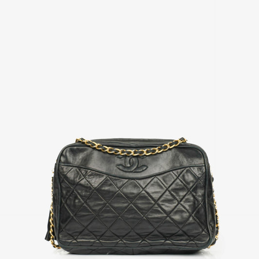 Chanel Vintage CC Camera Tassel Tasche aus schwarzem gestepptem Lammleder