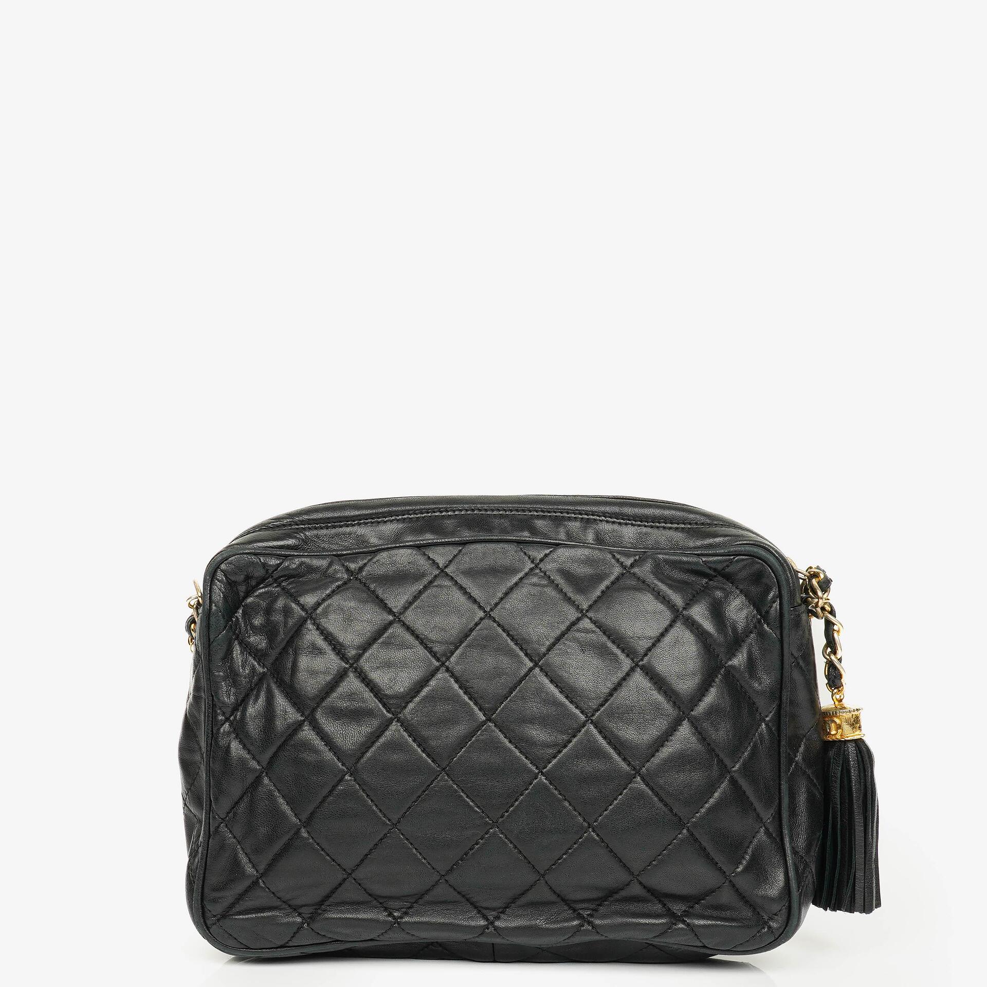 Chanel Vintage CC Camera Tassel Tasche aus schwarzem gestepptem Lammleder