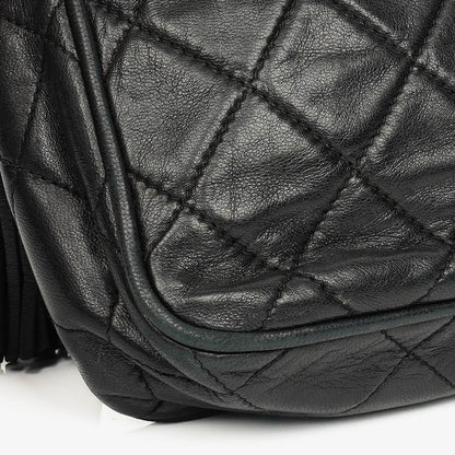Chanel Vintage CC Camera Tassel Tasche aus schwarzem gestepptem Lammleder