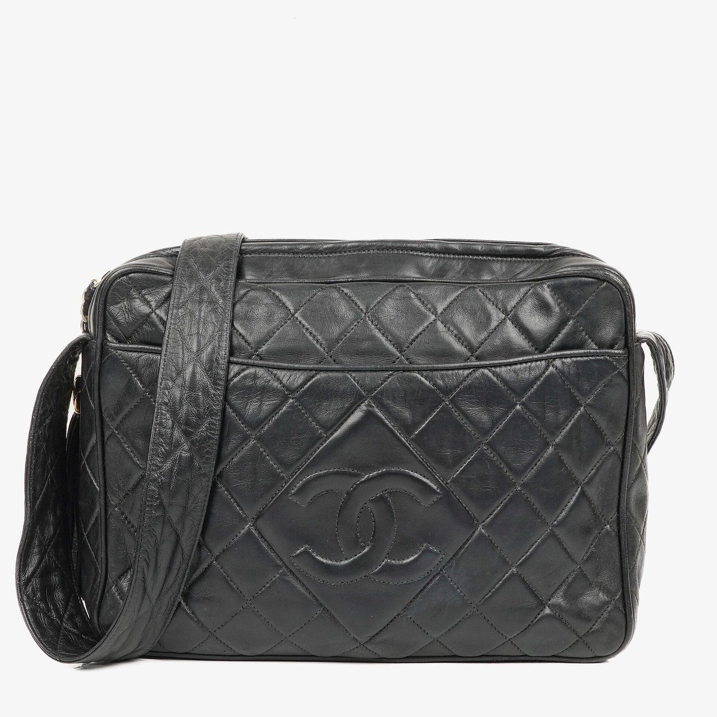 Chanel Vintage CC Große Camera Tassel Tasche aus schwarzem gestepptem Lammleder