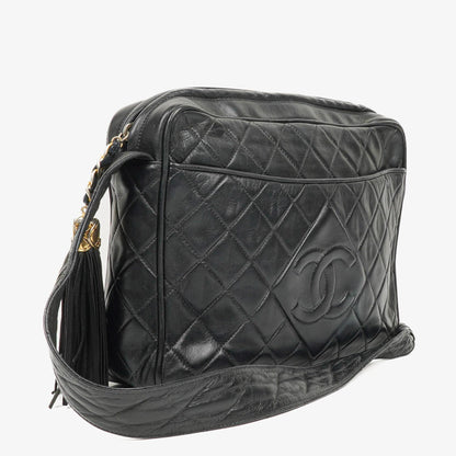 Chanel Vintage CC Große Camera Tassel Tasche aus schwarzem gestepptem Lammleder