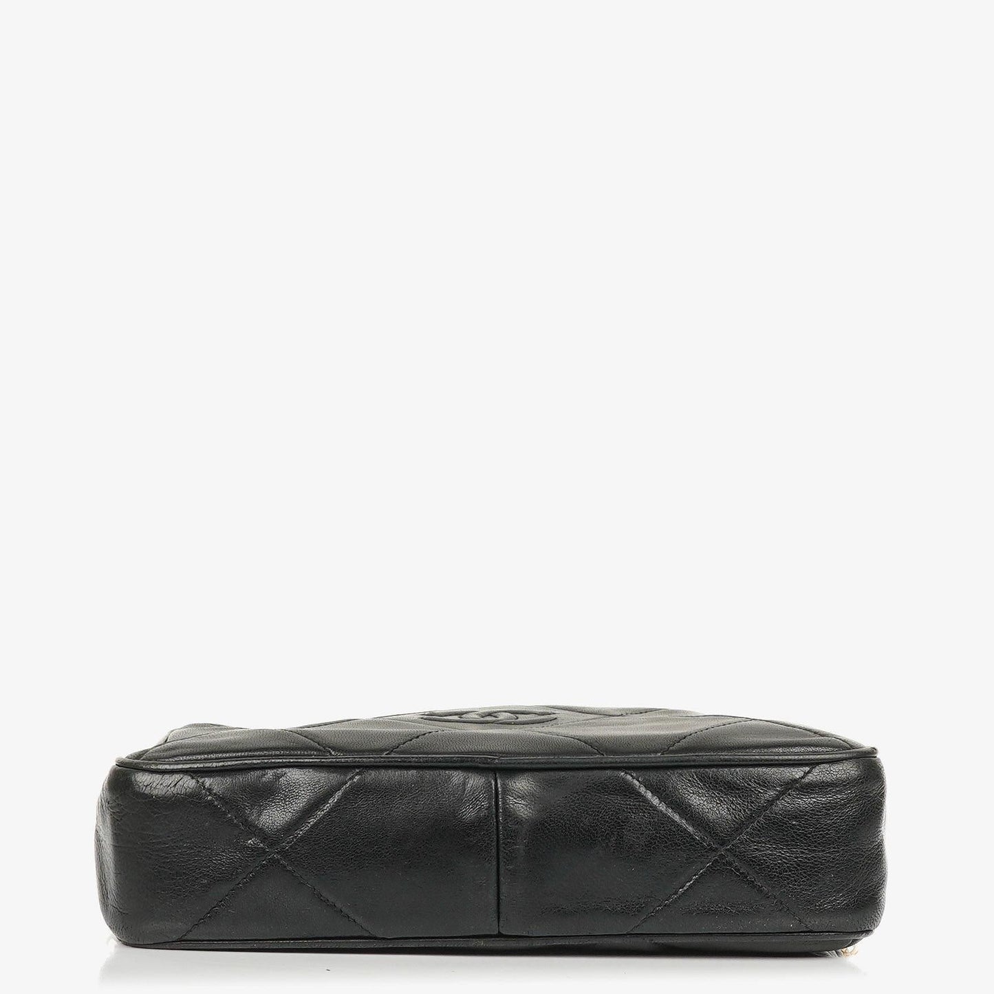 Chanel Vintage CC Camera Schultertasche Medium aus schwarzem gestepptem Lammleder mit Quaste