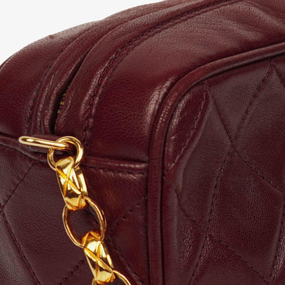 Chanel Vintage CC Camera Tassel Tasche aus burgunderfarbenem gestepptem Lammleder